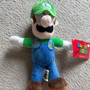 Nintendo Super Mario Nintendo 9 inch Luigi Plush Toy Figure Stuffed Plush 9”